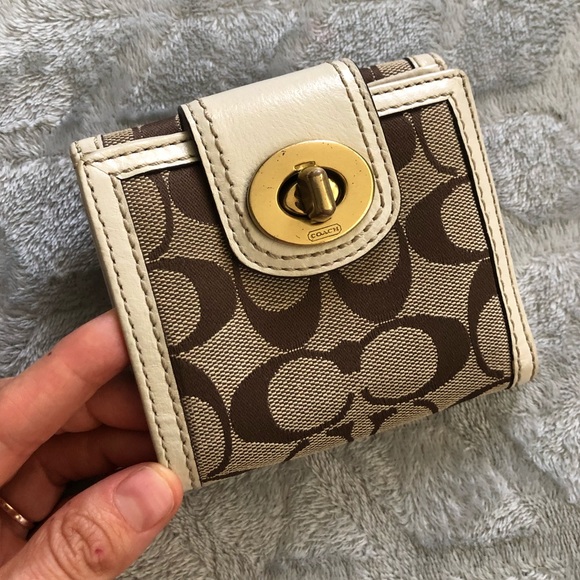 Coach wallet - Picture 1 of 6